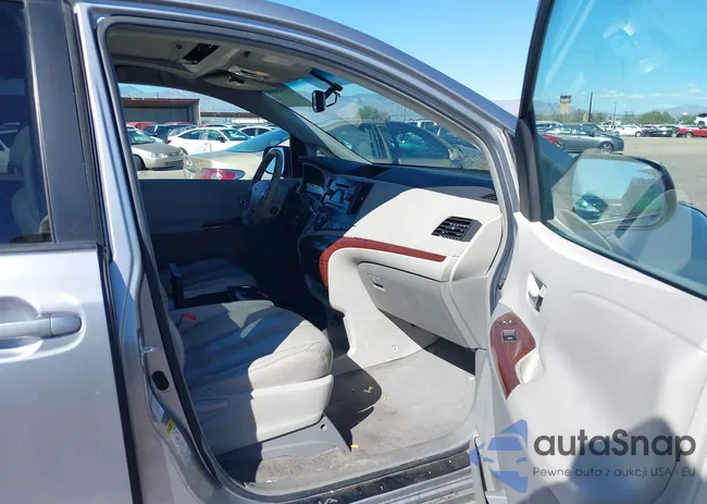 5TDDK3DC5BS009990: 43359014