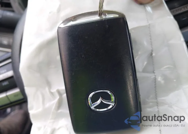 3MVDMBAMXPM565638: 43359110