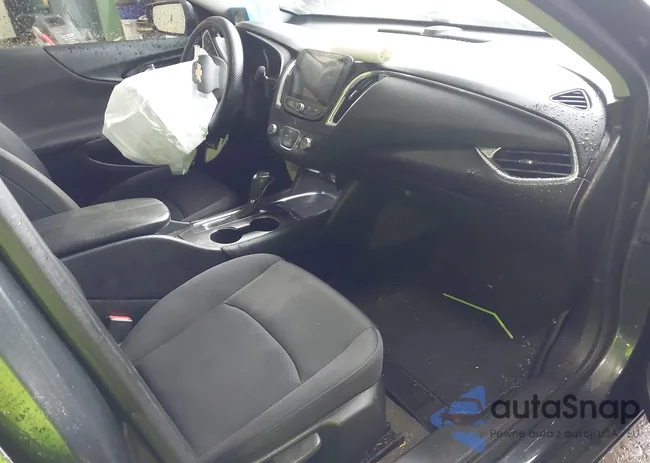 1G1ZD5STXJF213898: 43359234