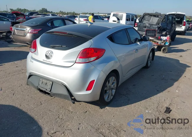 KMHTC6AD7HU305732: 43358586