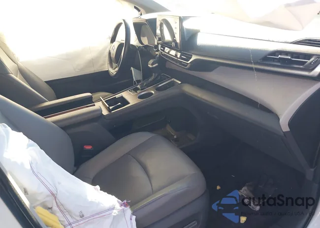 5TDYRKEC0MS027340: 43359319