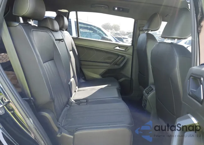 3VVCB7AX2RM024405: 43359327