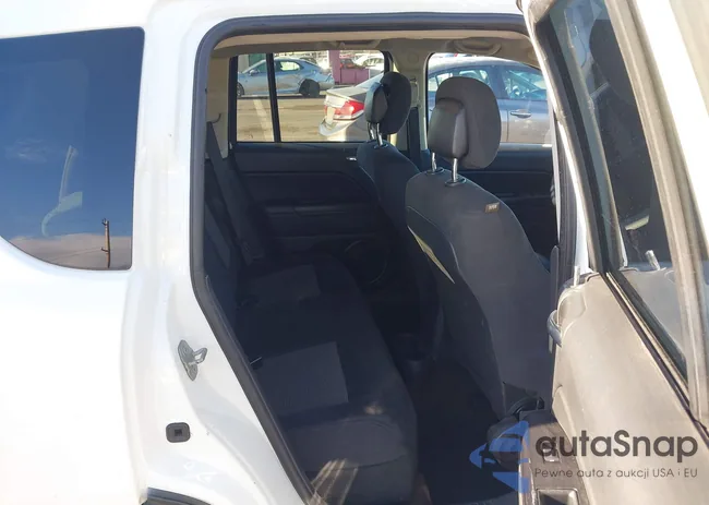 1C4NJCBA4ED881778: 43359604