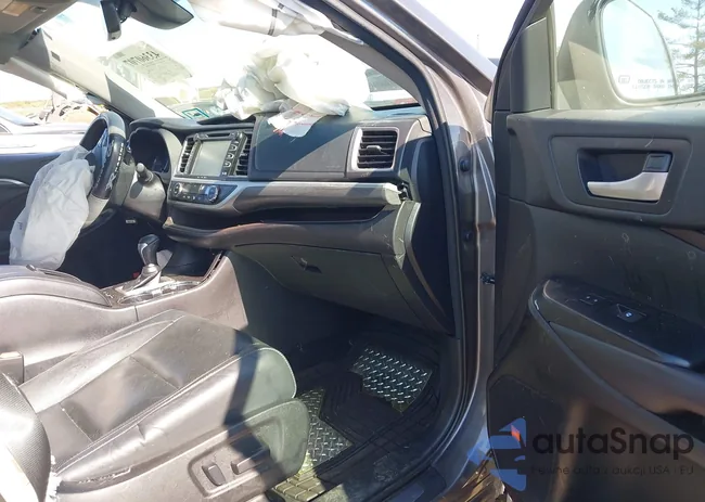 5TDDZRFH1JS915219: 43360707