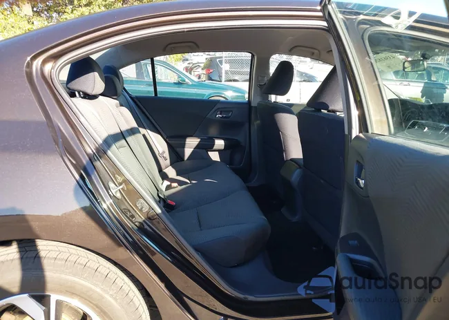 1HGCR2F33HA213015: 43361826