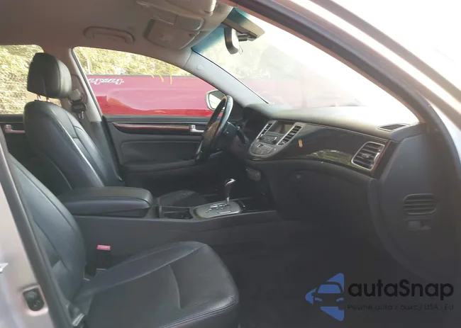 KMHGC4DD0DU212773: 43361984