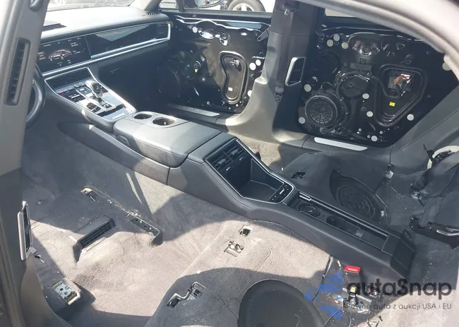 WP0AA2A77JL102081: 43362015