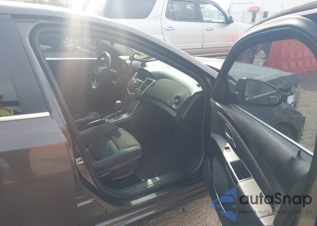 1G1PC5SB3E7438360: 43362095