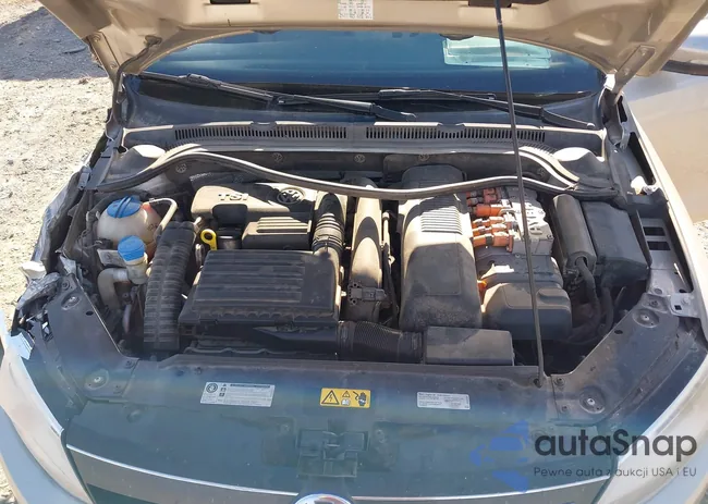 3VW637AJ2DM226008: 43362232