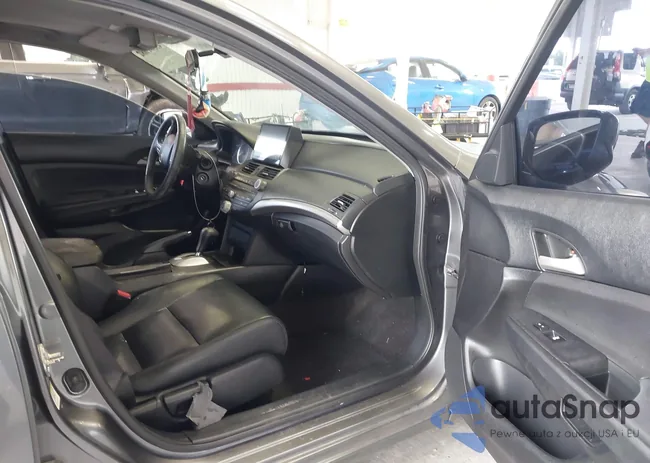 1HGCP2F60BA022501: 43361382