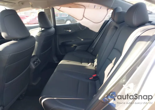 1HGCR3F04GA035786: 43361546