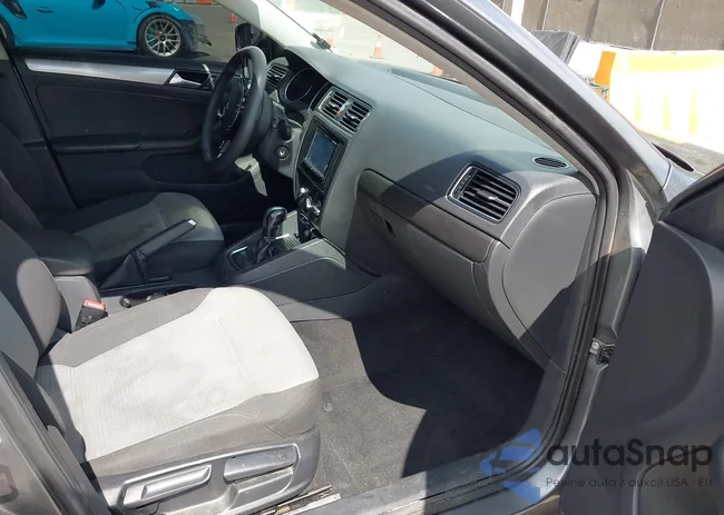 3VW2B7AJ5JM257525: 43362938