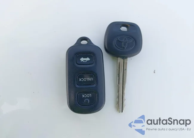 4T1BF28B83U277674: 43363908