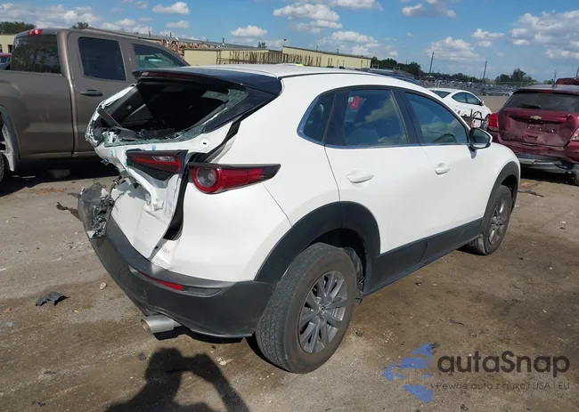 3MVDMBAM8PM579330: 43364129