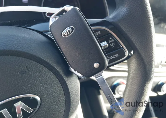 3KPF24AD6KE114043: 43365153