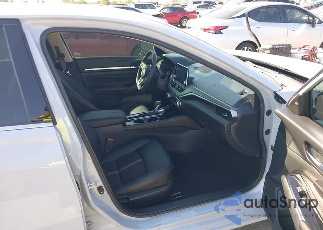 1N4BL4CV9RN303475: 43365167