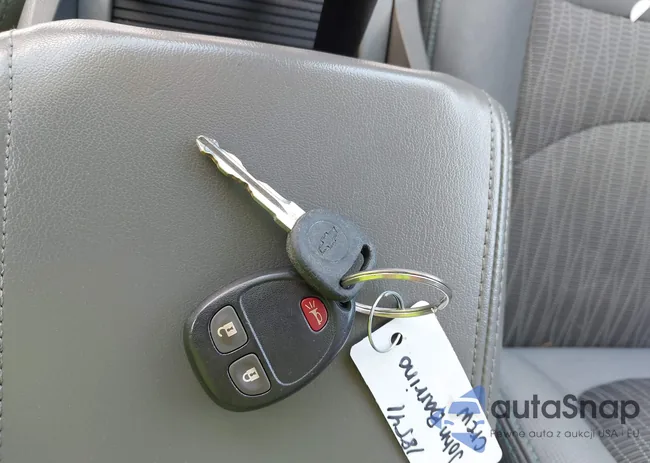 1GNKRFKD2HJ260138: 43365257