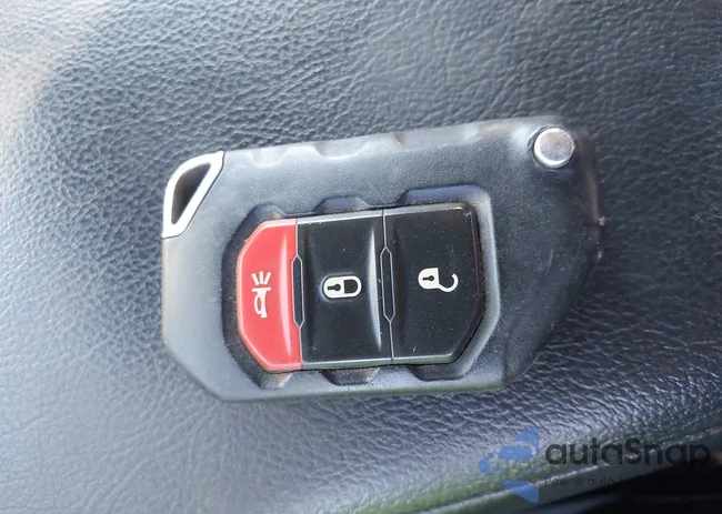 1C4HJXDG9NW164075: 43364399