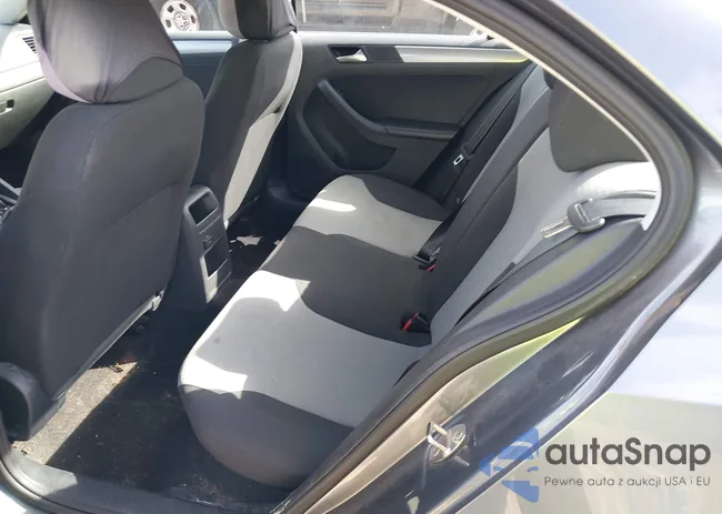 3VW2B7AJ2HM211659: 43364658