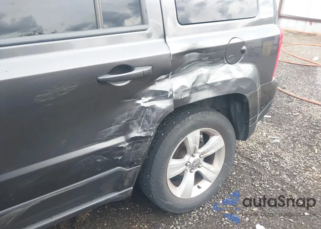 1C4NJRFB6FD307707: 43365960