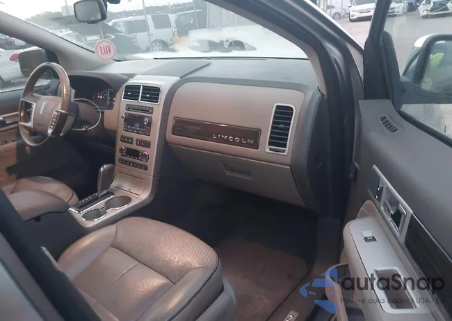 2LMDU68C98BJ07243: 43366264