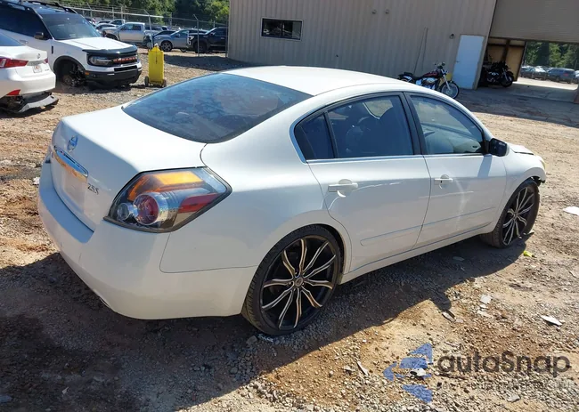 1N4AL2AP6BC166839: 43365480