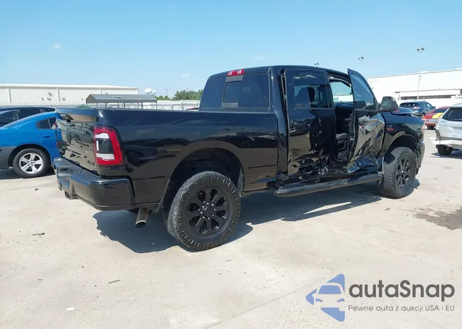 3C6UR5DL6NG319129: 43366743