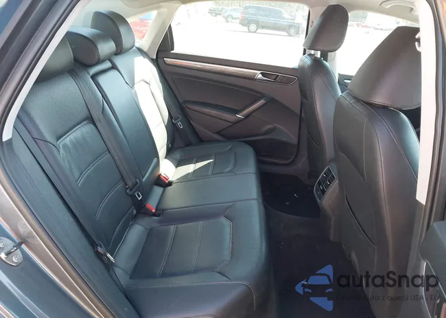 1VWBT7A33HC082654: 43366852