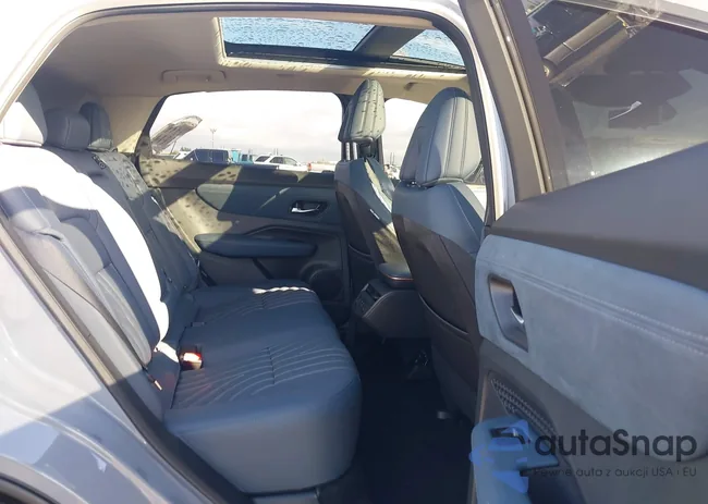 JN1DF0CD0RM733320: 43367061