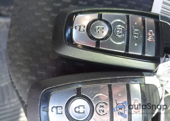 1FMCU9MN9PUA71353: 43366302