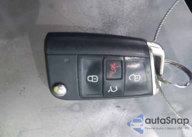 3VV2B7AX1JM106853: 43366380