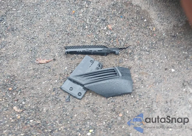 3VV2B7AX1JM106853: 43366380