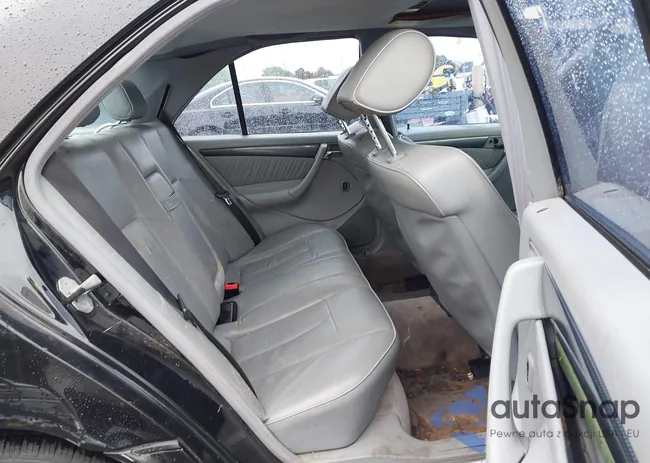 WDBHA24G8YA821547: 43366584