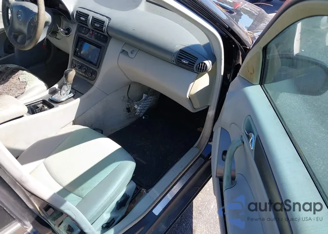 WDBRF40JX3F434447: 43367689