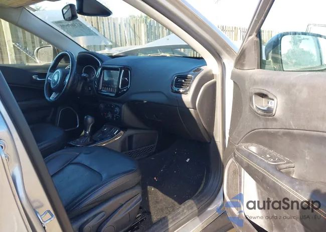 3C4NJDCB9KT639135: 43367600