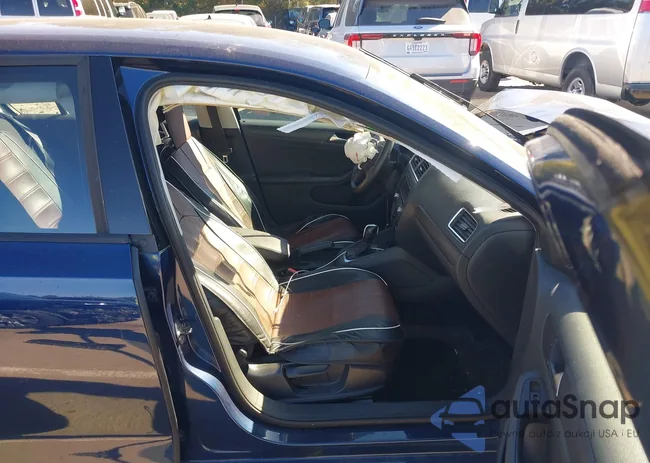 3VW2K7AJ4DM291640: 43367604