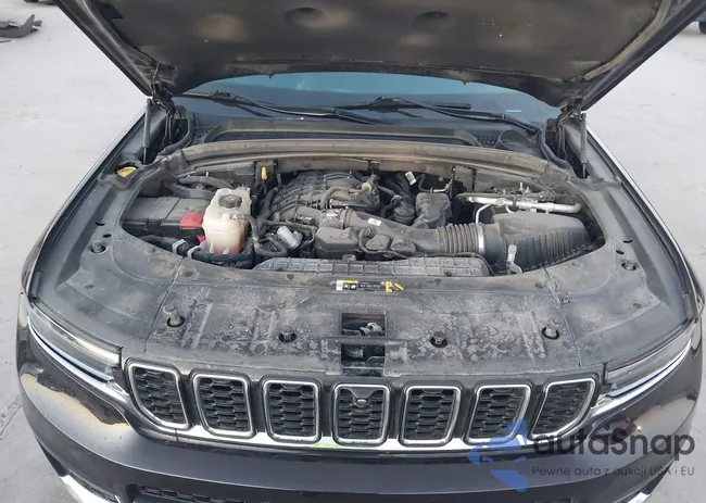 1C4RJKBG0N8628305: 43368698