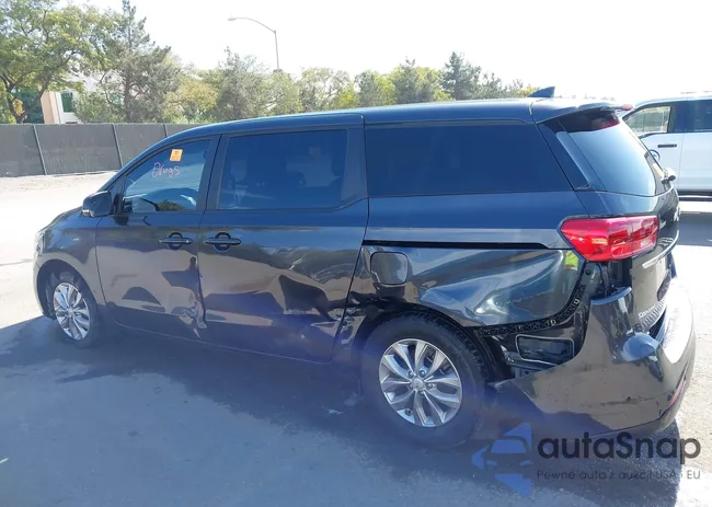 KNDMB5C18L6653478: 43369104