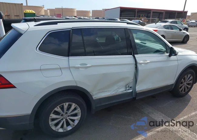 3VV3B7AX0JM006201: 43368366