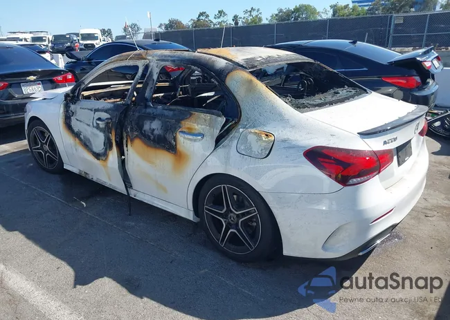 WDD3G4FB3KW028213: 43368433