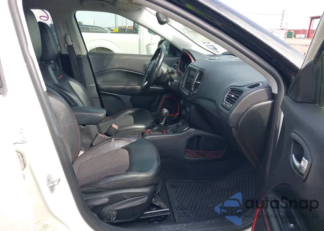 3C4NJDDB8KT597782: 43368576