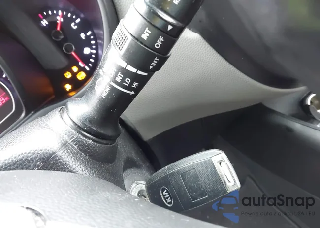 KNDJN2A25G7300278: 43369837