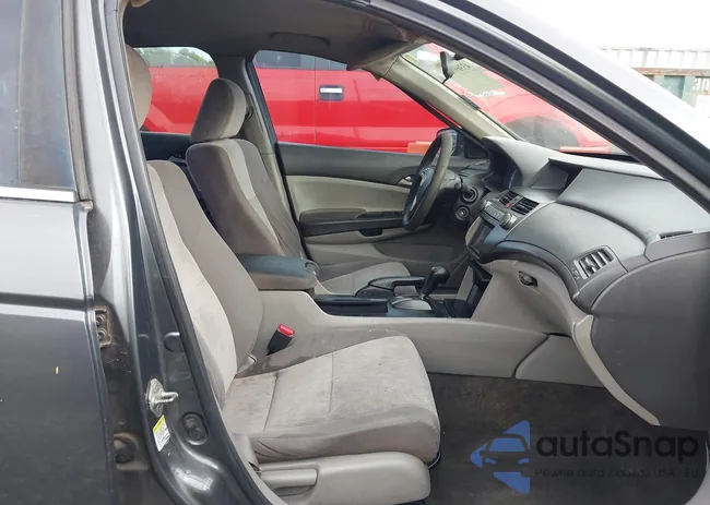 1HGCP2F39AA124044: 43369925