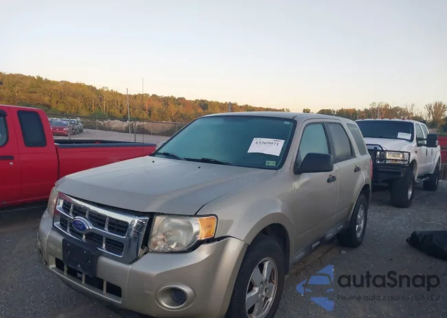 1FMCU9C75BKC31140: 43369971