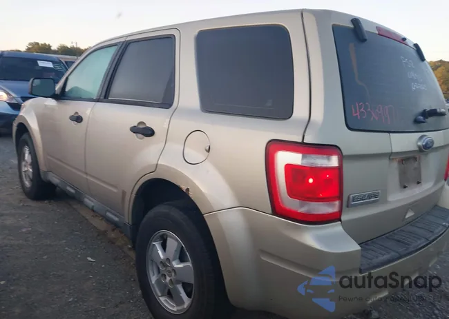 1FMCU9C75BKC31140: 43369971