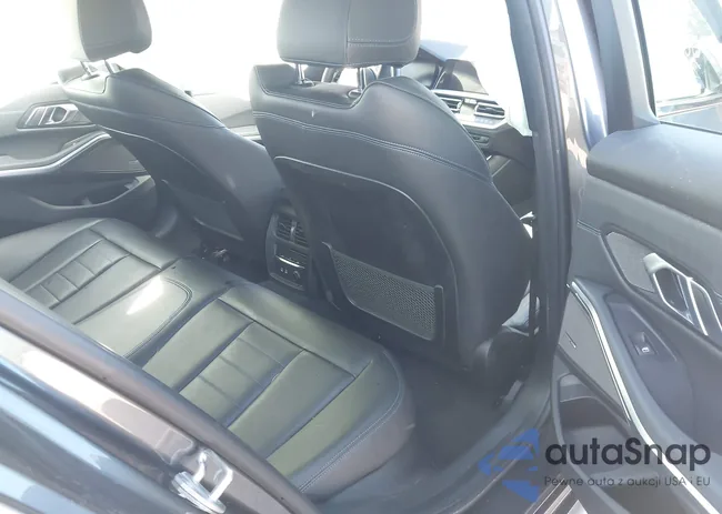 3MW5R7J08L8B04875: 43370080