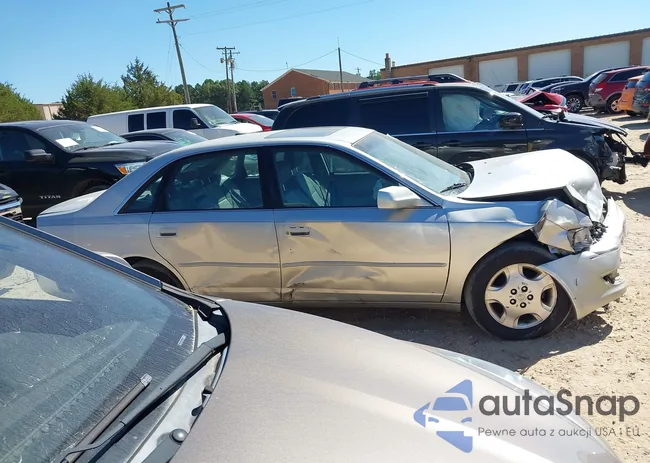 4T1BF28B64U377063: 43370221