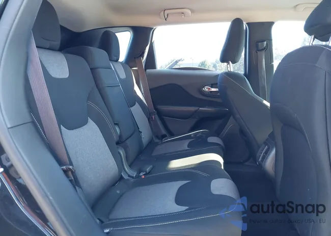 1C4PJLAB4EW217102: 43369398