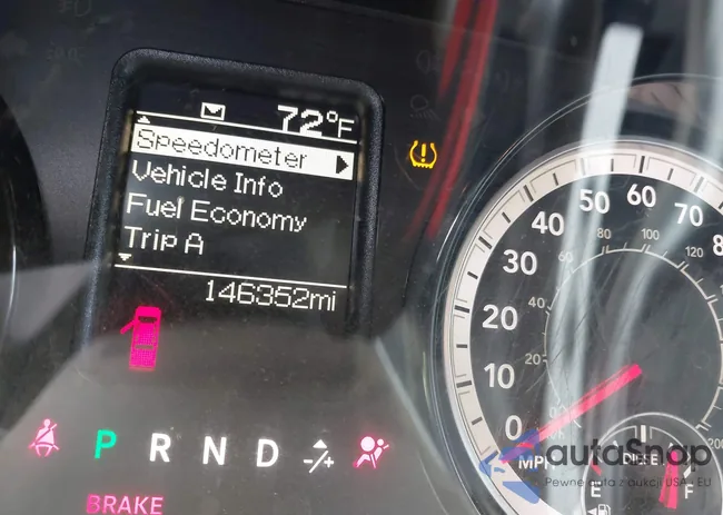 3C6UR5CL2JG338031: 43370732