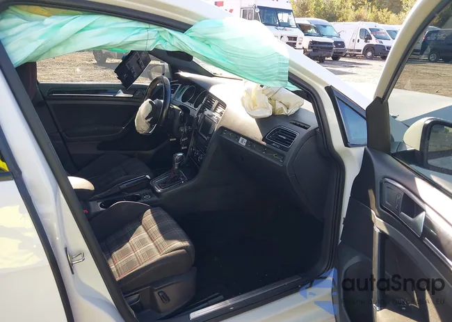 3VW4T7AU3HM074036: 43370954